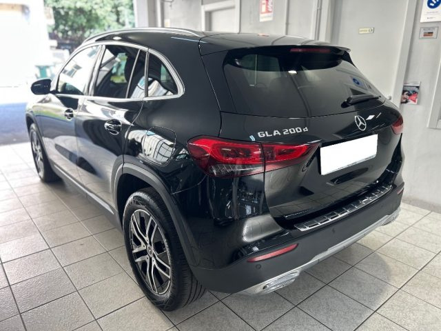 Mercedes-Benz GLA 200 d Automatic Sport Plus - foto 4 di 4