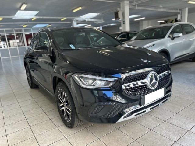 Mercedes-Benz GLA 200 d Automatic Sport Plus - foto 3 di 4