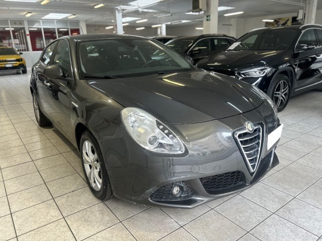Alfa Romeo Giulietta 1.6 JTDm-2 105 CV Distinctive, del 2013, 175.300 km, in vendita a Torino (TO)