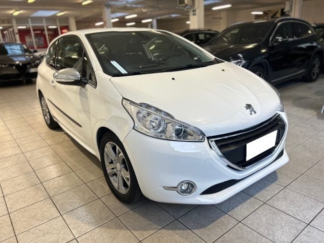 Peugeot 208 1° serie 1.2 VTi 82 CV 3 porte Allure - foto 3 di 4
