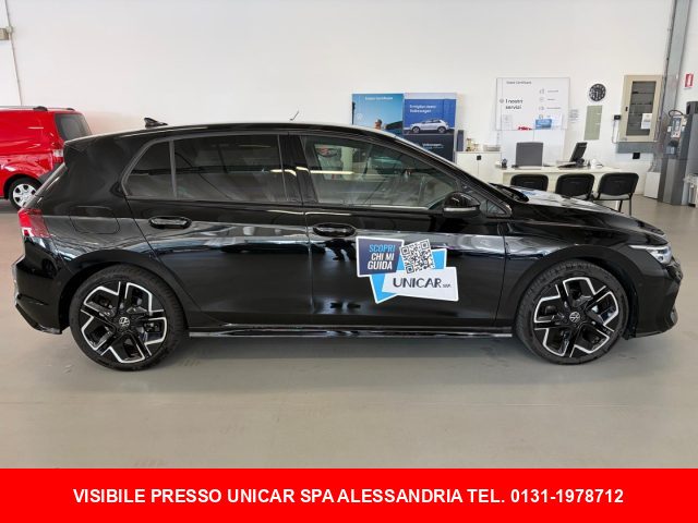 Volkswagen Golf 1.5 BENZ-MILD/HYBRID "R-Line Plus" 150cv AZIENDALE - foto 4 di 4