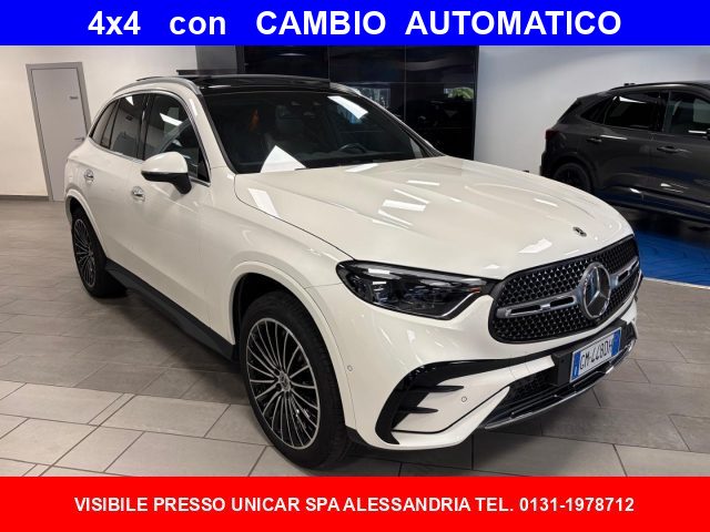 Mercedes-Benz GLC 300 2.0 ibrida/benzina 258cv. 4Matic AMG Premium Plus - foto 3 di 4