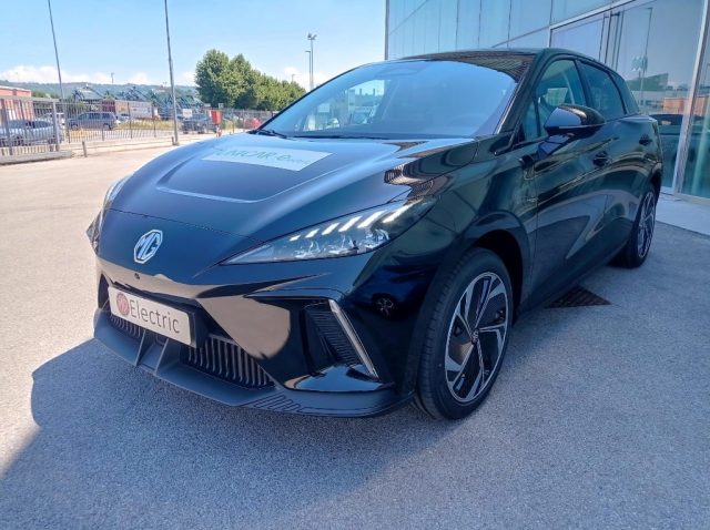 MG MG4 Luxury 64 KWh - foto 4 di 4