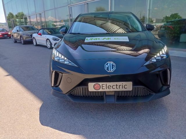 MG MG4 Luxury 64 KWh - foto 3 di 4