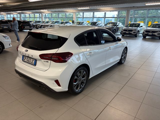 Ford Focus 1.0 ECOBOOST HYBRID 1.0 125CV ST-LINE - foto 4 di 4