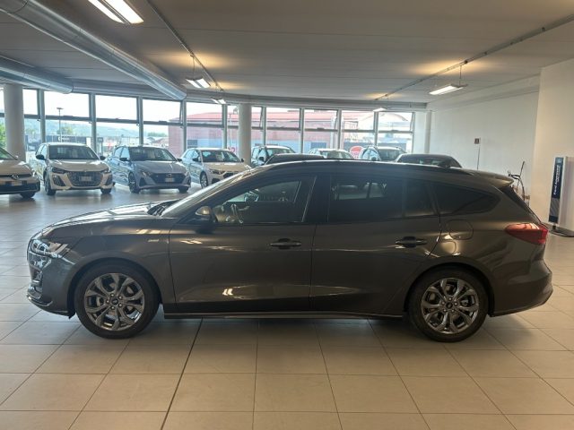 Ford Focus 1.000 BENZINA HYBRID 125 CV ST-LINE X SW - foto 4 di 4