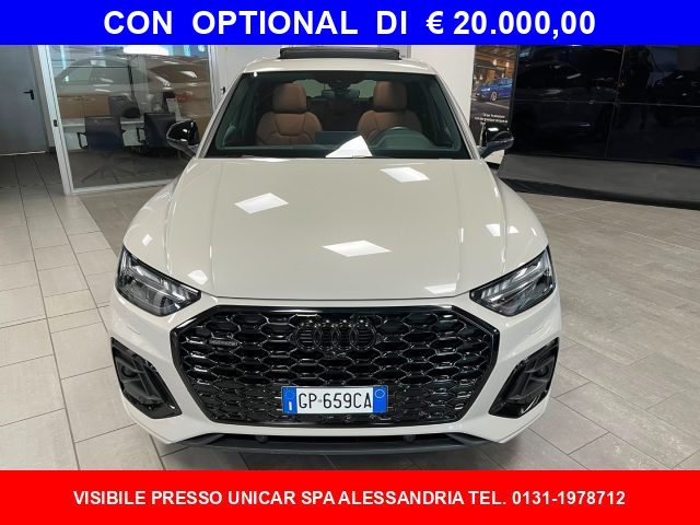 Audi Q5 SportBack 40 2.0 ibrido/diesel 204cv. 4x4 S line - foto 2 di 4