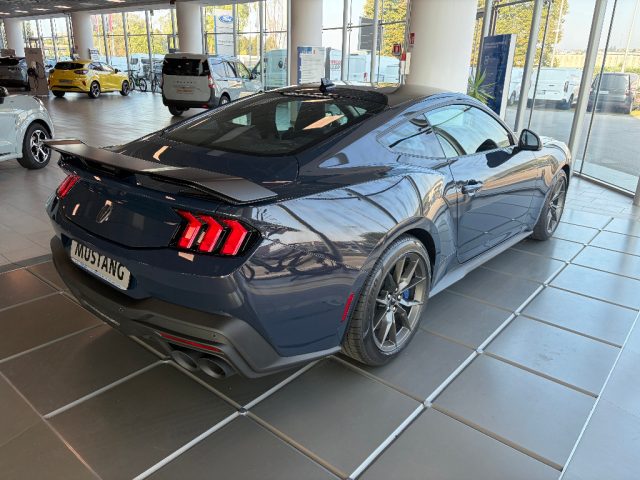 Ford Mustang DARK HORSE 5.0V8 453CV FASTBACK - foto 4 di 17