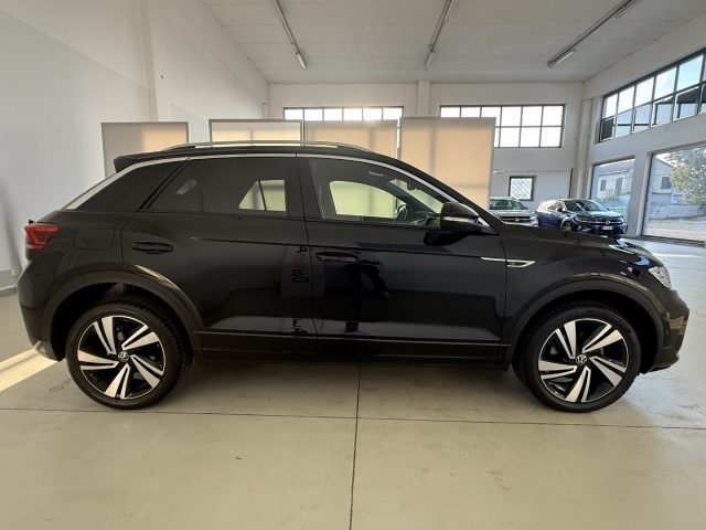Volkswagen T-Roc 1.5 TSI ACT DSG R-Line - foto 4 di 4