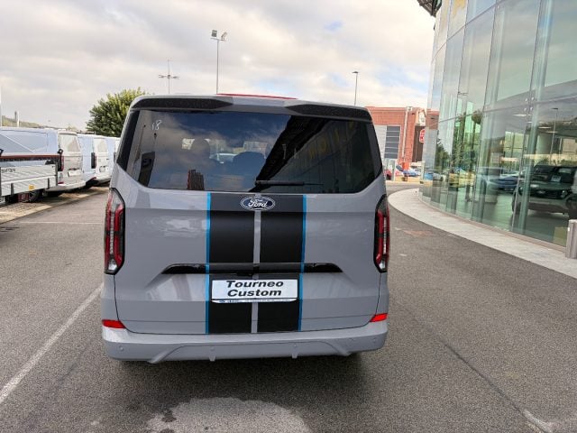 Ford Tourneo Custom 320 L1 SPORT 2.0TDCI 170CV C.AUTOMATICO 8R. - foto 3 di 4