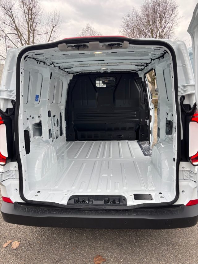 Volkswagen Transporter 2.0 TDI 150CV aut. 4Motion PC-TN Furgone - foto 4 di 4