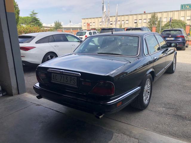 Jaguar Daimler 4.0 cat six, del 1995, 167.000 km, in vendita a Ozzano Dell Emilia (BO)