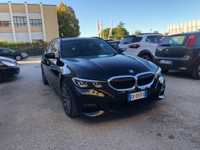 BMW 330 d 48V Touring Msport - foto 2 di 4