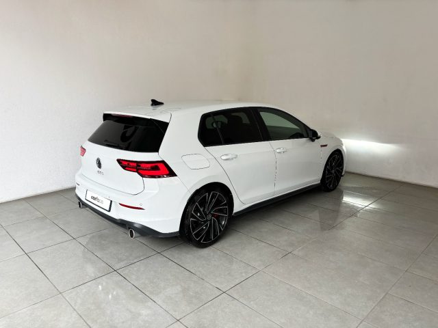 Volkswagen Golf 2.0 TSI DSG GTI - foto 2 di 4