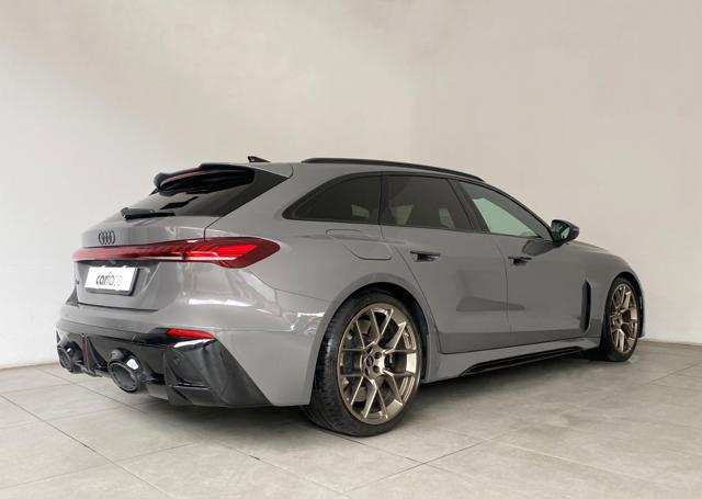 Audi RS5 station wagon - foto 2 di 4