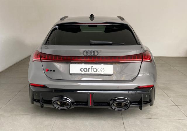 Audi RS5 station wagon - foto 3 di 4
