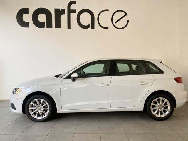 Audi A3 SPB 1.6 TDI - foto 3 di 4