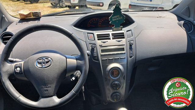 Toyota Yaris 1.4 D-4D DPF 5 porte Sol+Confort Pack - foto 3 di 4