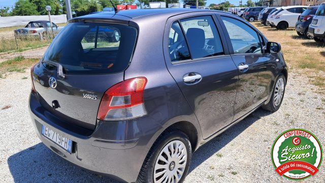 Toyota Yaris 1.4 D-4D DPF 5 porte Sol+Confort Pack - foto 2 di 4