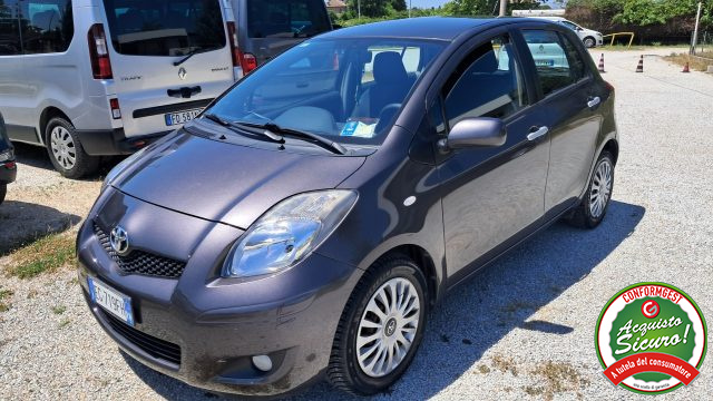 Toyota Yaris 1.4 D-4D DPF 5 porte Sol+Confort Pack usato a RIMINI