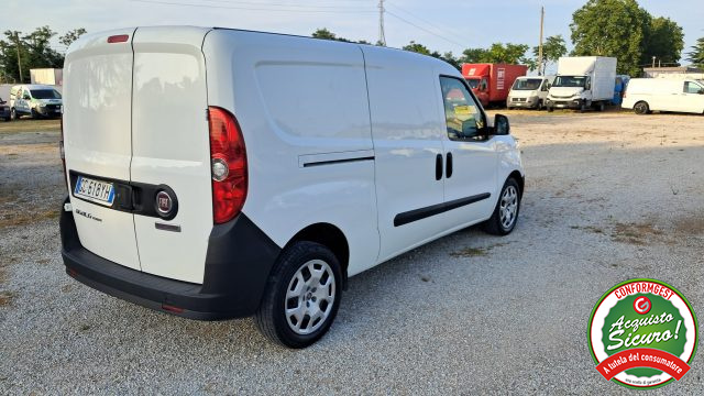 Fiat Doblo Doblò 1.6 MJT 105CV Cargo Maxi Lounge 3 Posti - foto 2 di 4