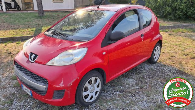 Peugeot 107 1.0 68CV 3p. Plaisir x Commercinti, del 2010, 191.000 km, in vendita a Rimini (RN)