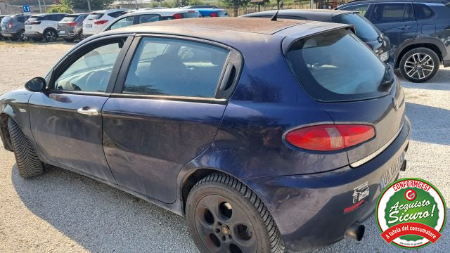 Alfa Romeo 147 1.9 JTD (120) 5 porte Distinctive - foto 2 di 3