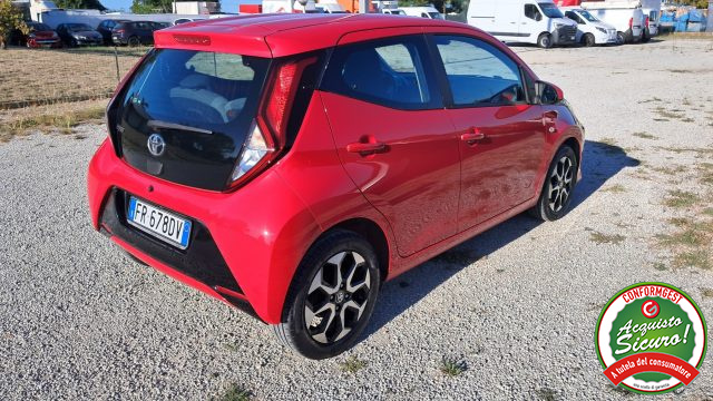 Toyota Aygo 1.0 VVT-i 72 CV 5 porte x-fun - foto 2 di 11