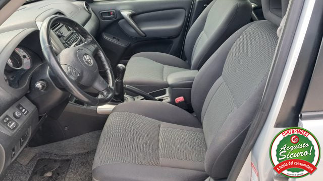 Toyota RAV 4 MY23 RAV4 2.0 Tdi D-4D cat 5 porte Sol - foto 3 di 4