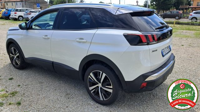 Peugeot 3008 BlueHDi 130 S&S Business, del 2018, 104.000 km, in vendita a Rimini (RN)