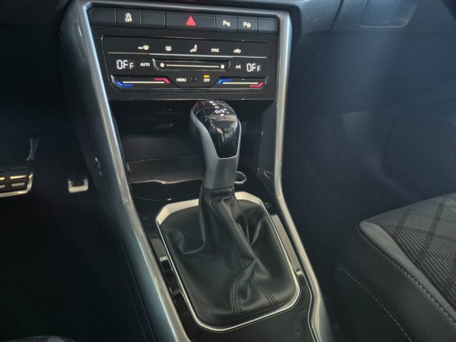 Volkswagen T-Roc 2.0 TDI SCR 150 CV DSG R-Line, del 2022, 68.000 km, in vendita a Mugnano Di Napoli (NA)