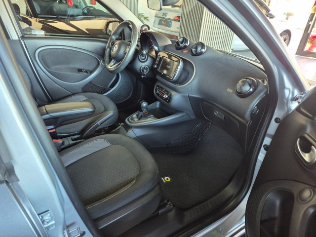 smart forFour EQ Prime, del 2020, 27.000 km, in vendita a Mugnano Di Napoli (NA)