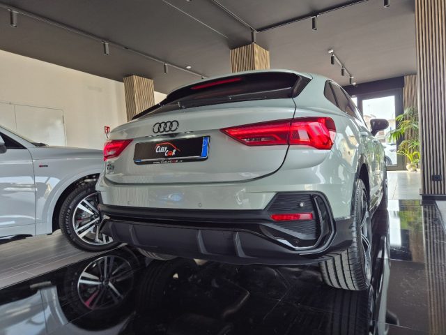 Audi Q3 SPB 35 TDI S tronic Identity Black - foto 4 di 4