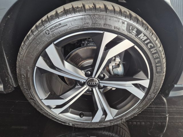 Audi Q3 SPB 35 TDI S tronic Identity Black, del 2024, 6.500 km, in vendita a Mugnano Di Napoli (NA)