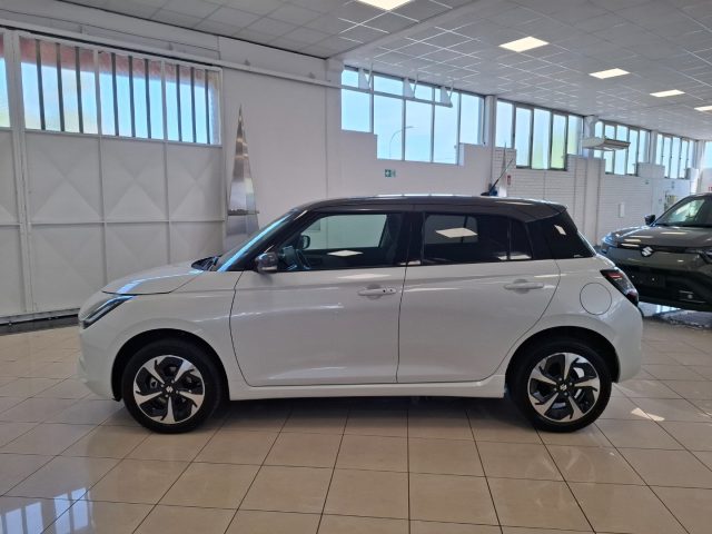 Suzuki Swift 1.2 Hybrid 4WD AllGrip Top PROMO E PRONTA CONSEGNA - foto 2 di 4