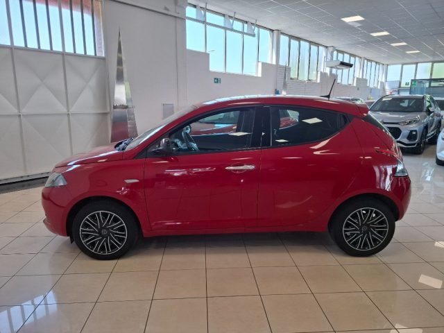 Lancia Ypsilon 1.0 FireFly 5 porte S&S Hybrid Ecochic Gold - foto 2 di 4