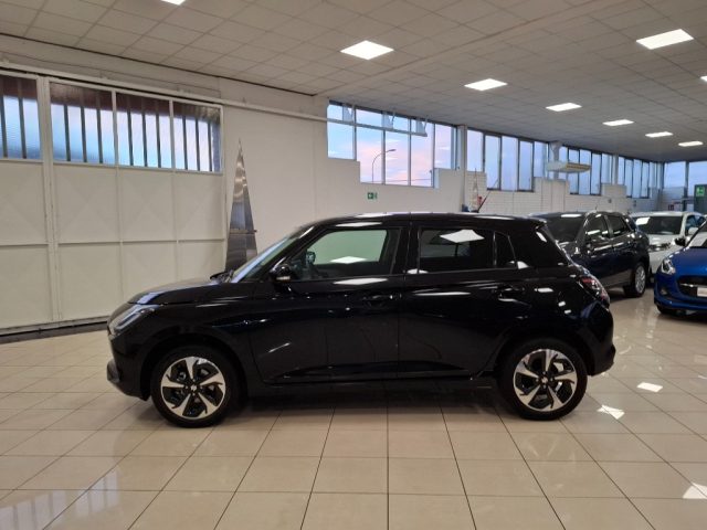 Suzuki Swift 1.2 Hybrid 4x4 AllGrip Top Aziendale soli 9.500 km - foto 2 di 4