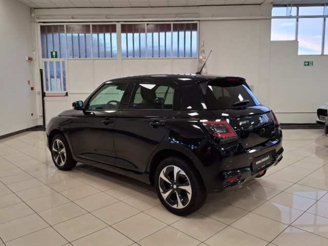 Suzuki Swift 1.2 Hybrid 4x4 AllGrip Top Aziendale soli 9.500 km - foto 3 di 4