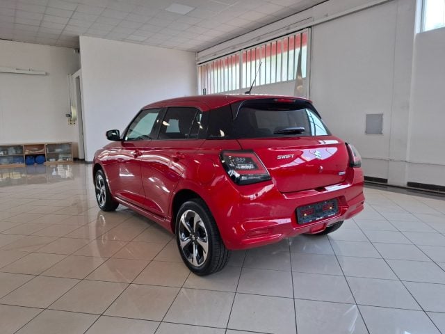 Suzuki Swift 1.2 Hybrid 4WD AllGrip Top PROMO E PRONTA CONSEGNA - foto 3 di 4