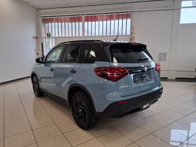 Suzuki Vitara 1.4 Hybrid Top Kuro 4X4 AllGrip EXTRA PROMO+INCENT - foto 3 di 4