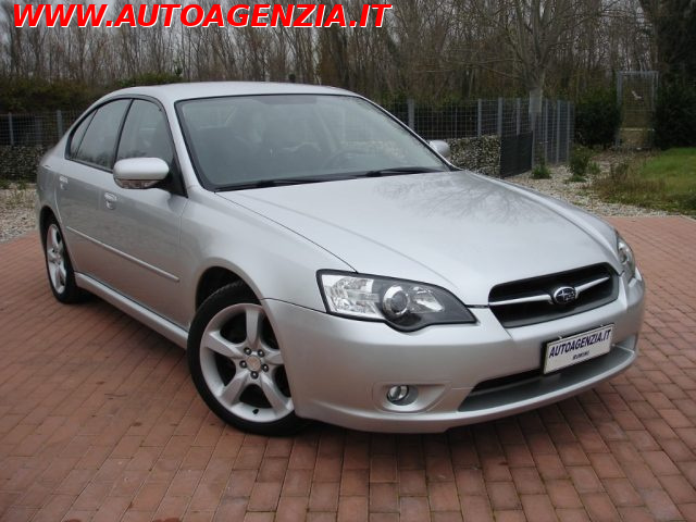 Subaru Legacy 2.0 16V BERLINA usato a RIMINI