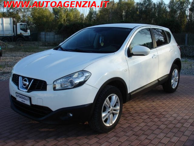 Nissan Qashqai 1.6 dCi 4WD INSERIBILE MOD EXLUSIVE usato a RIMINI