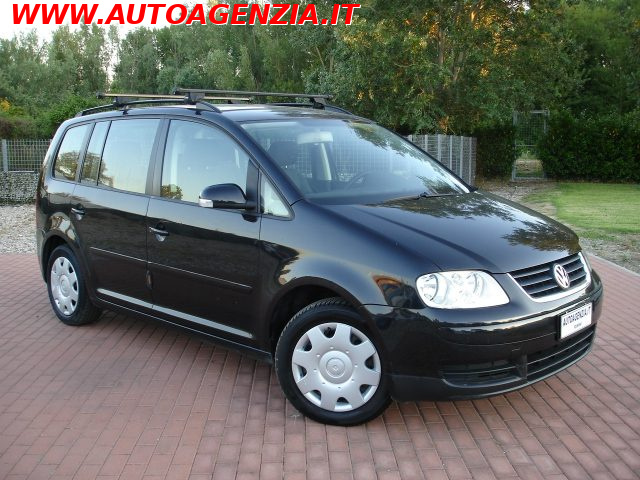 Volkswagen Touran 1.9 TDI 105CV 7 POSTI, del 2005, 142.000 km, in vendita a Rimini (RN)