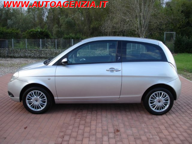 Lancia Ypsilon 1.3 MJT 75 CV Oro - foto 4 di 4