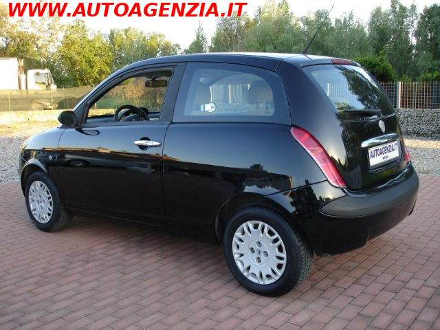 Lancia Ypsilon 1.2 - foto 4 di 4