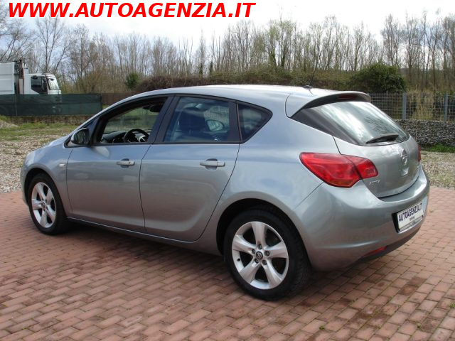 Opel Astra 1.7 CDTI 110CV 5 porte Cosmo - foto 4 di 4