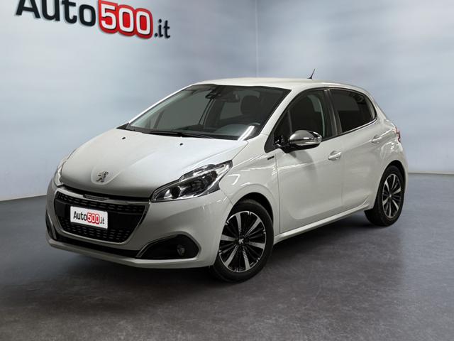 Peugeot 208 1� serie PureTech 82 Stop&Start 5 porte Signature usato a MILANO