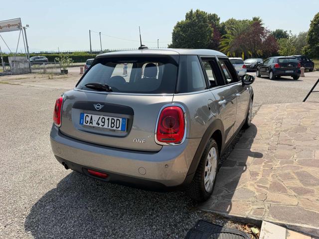 MINI One 1.5 One 75 CV 5 porte - foto 4 di 4