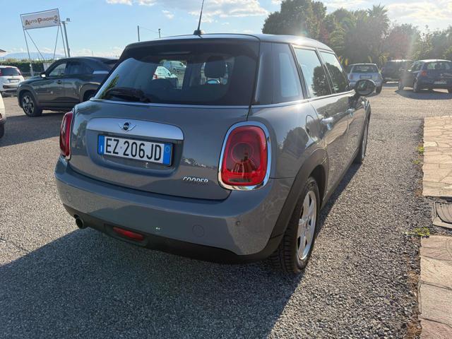 MINI Cooper 1.5 5 porte - foto 4 di 4