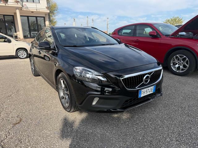 Volvo V40 Cross Country D2 Summum OCEAN RACE - foto 2 di 4